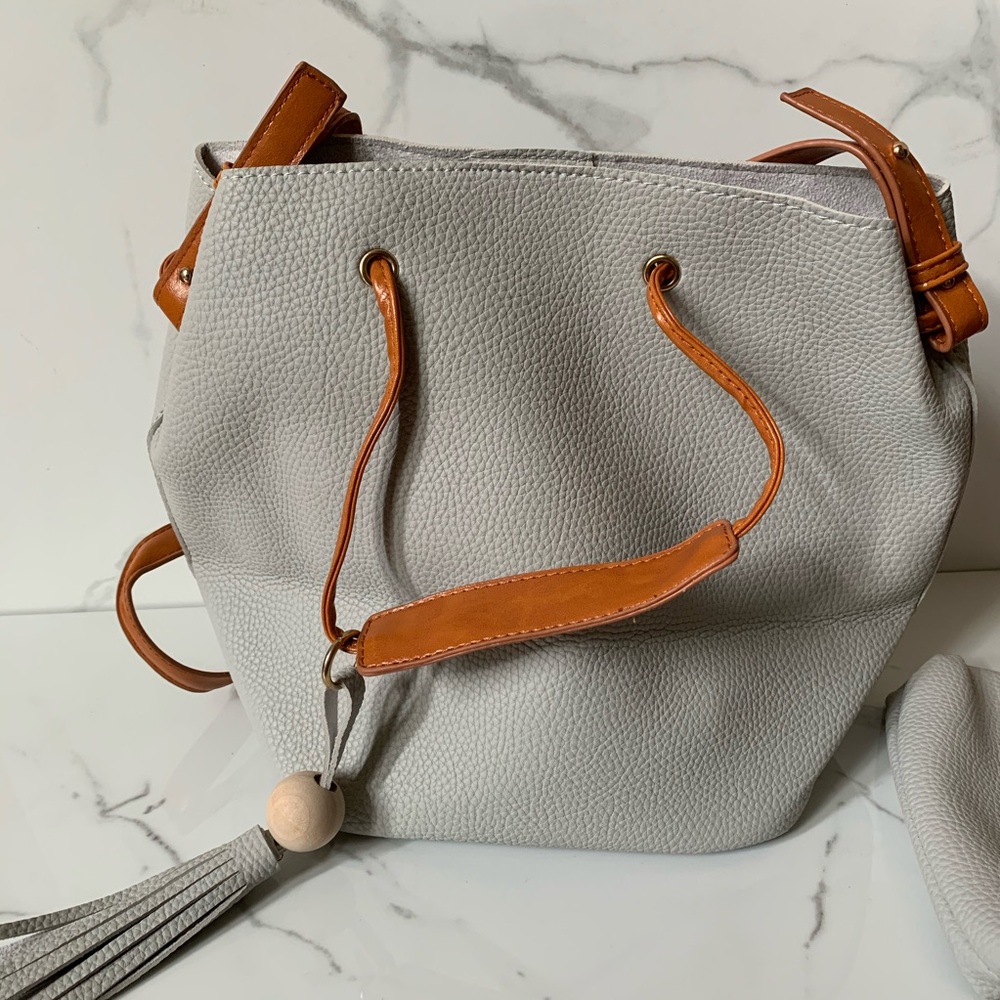 Gray Tote Bag With a Tassle and Matching Wallet